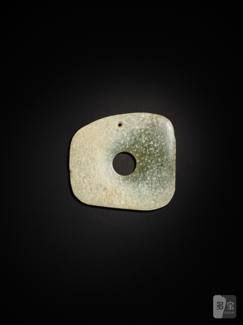新石器時代　方圓玉璧 | A JADE SQUARE DISC - 图4